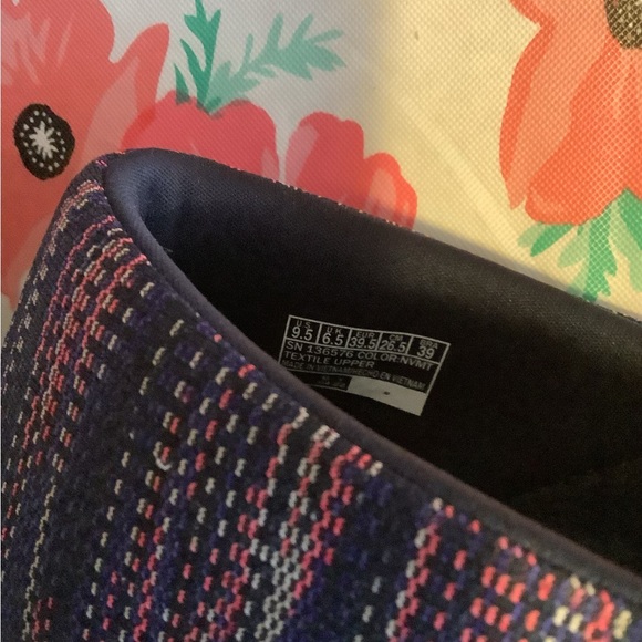 Skechers slip on comfort walking shoes sneakers women’s size 9.5 9 1/2 NEW - Picture 4 of 4